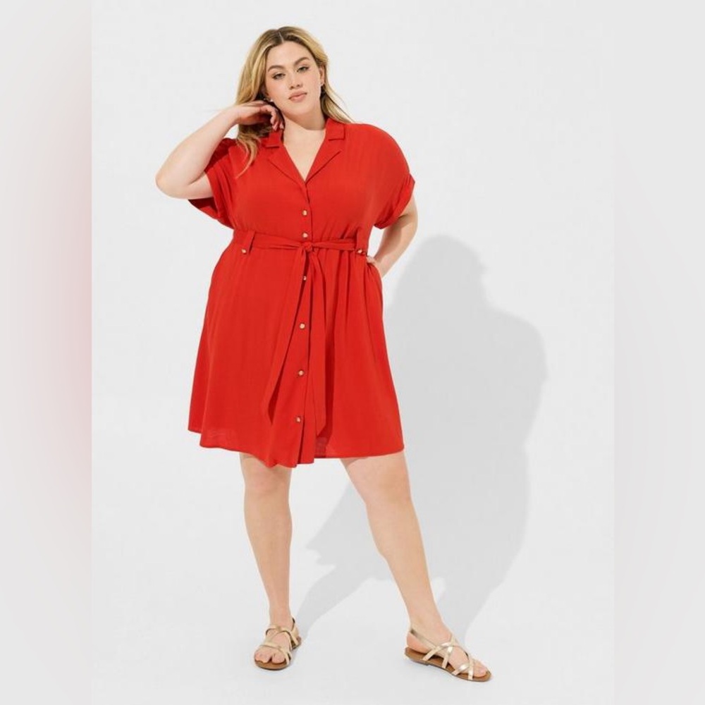 New TORRID 1X Rayon Slub Button-Front Collared Dress
